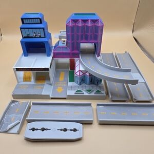 1991 Micro Machines Hiways & Byways Airport Parking Garage Vintage